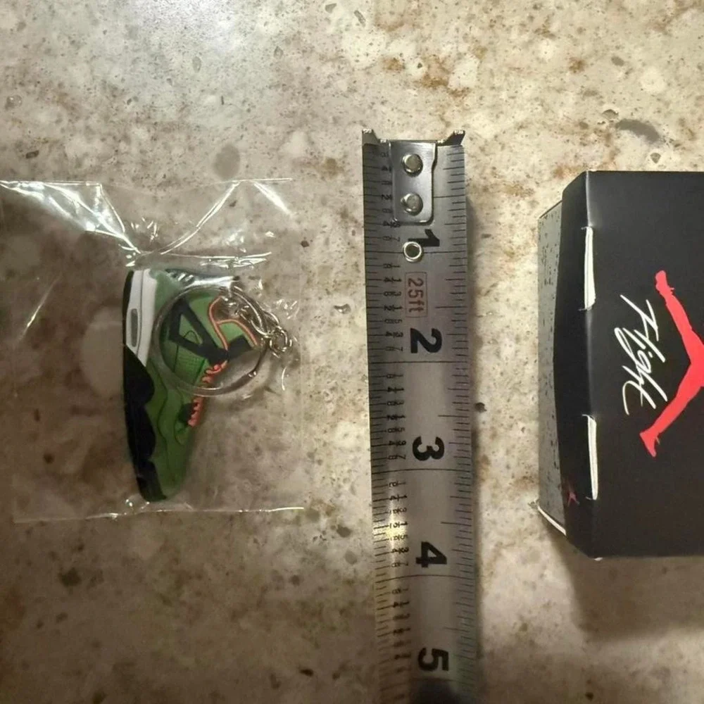Jordan 4 green multi coloured keychain #sneakers #keychain box‎ included
